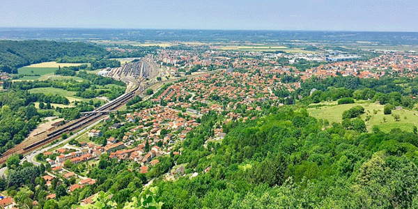 Ville de Amb&eacute;rieu-en-Bugey Auvergne-Rhone-Alpes Ain 01